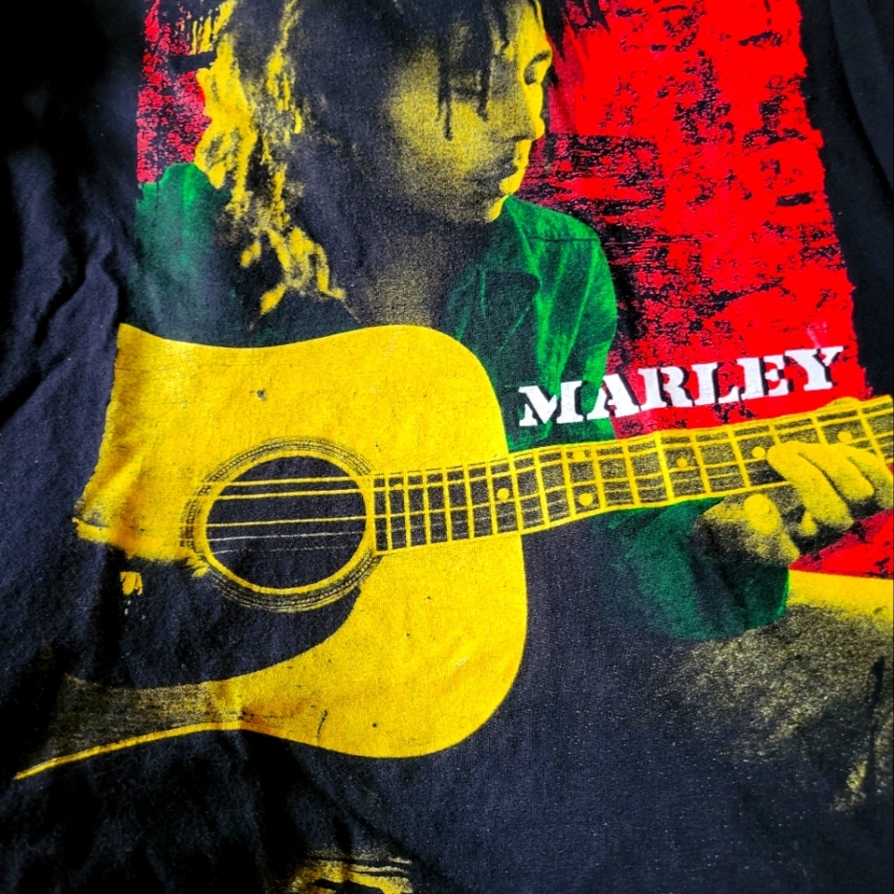 Bob Marley Zion Rootswear graphic T Large.